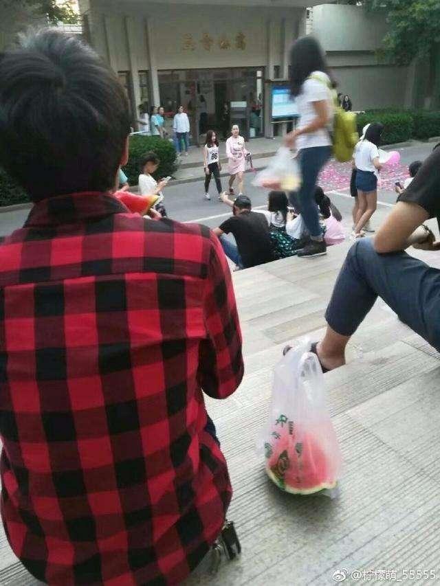 校园吃瓜群众表白,吃瓜群众的爱情告白风云录