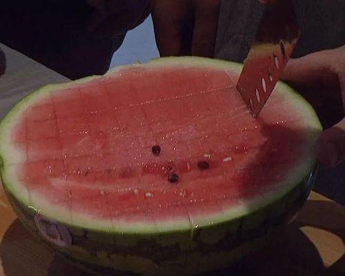 吃瓜头套,趣味时尚潮流背后的故事