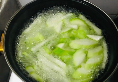 蒲瓜汤怎么吃,蒲瓜汤的多样食用方法与营养功效解析